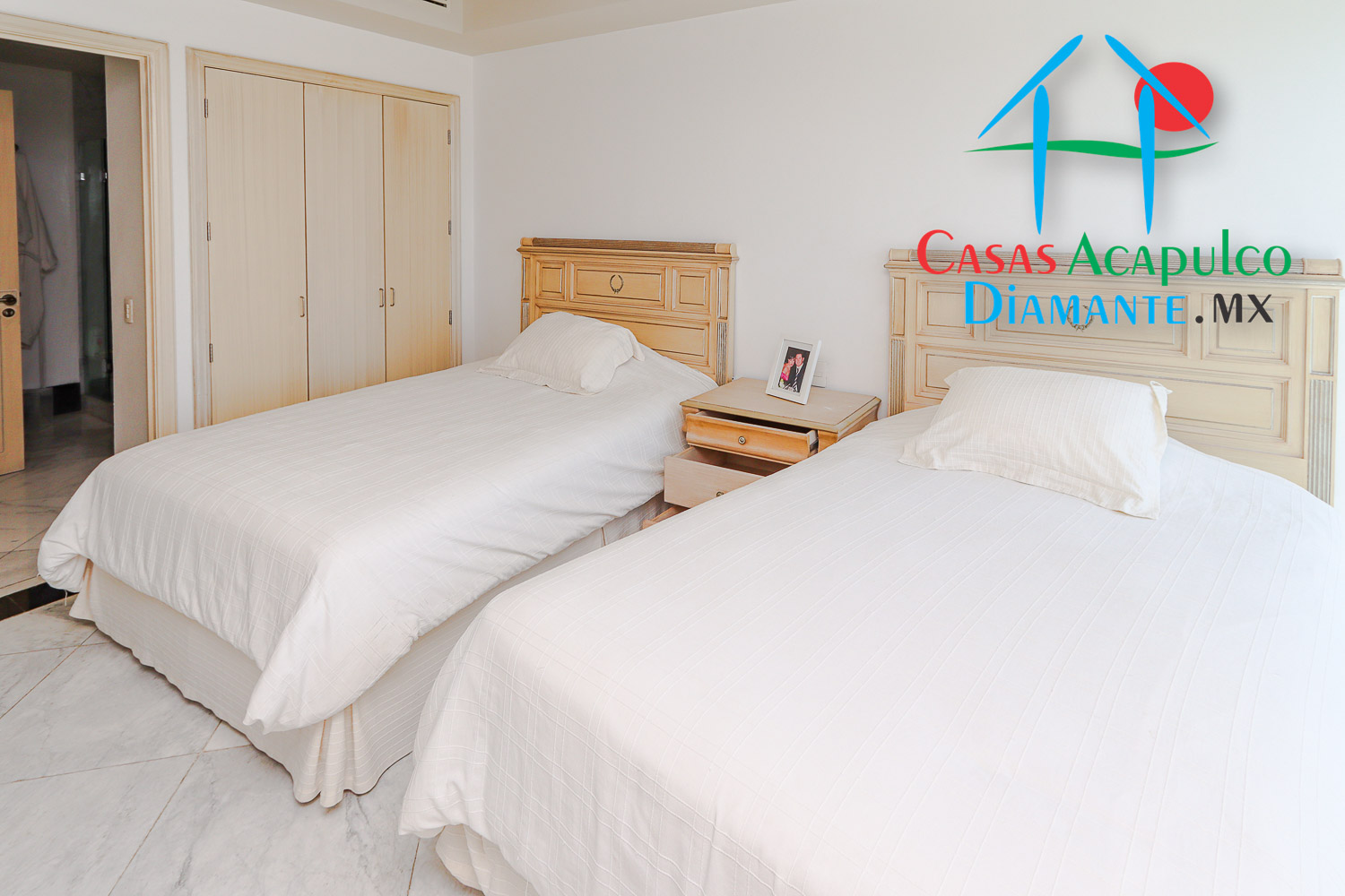 Maralago E 1201 - Recámara uno antes de Otis 3